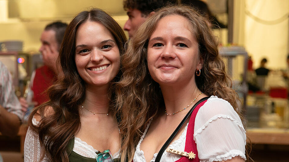 Die Partybilder vom Dienstag, 12. August, aus dem Festzelt Weckmann. Die Partybilder vom Dienstag, 12. August, aus dem Festzelt Weckmann.