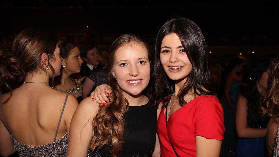 Die Bilder vom Abschlussball der Tanzschule Seidel in der Fraunhofer-Halle am 28. November. Die Bilder vom Abschlussball der Tanzschule Seidel in der Fraunhofer-Halle am 28. November.