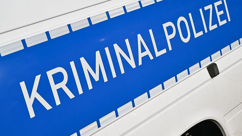 Die Ermittler der Polizei suchen nach Hinweisen auf die Mutter eines toten M&auml;dchens. (Symbolbild)
