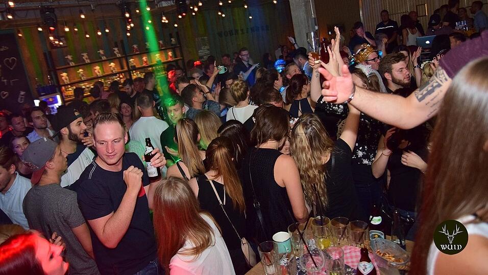 'Hoch die Hände, Wochenende' - so 'Wuid' wurde gefeiert in Straubing. 'Hoch die Hände, Wochenende' - so 'Wuid' wurde gefeiert in Straubing.