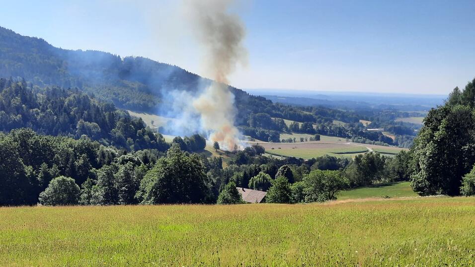 In Schwarzach brennt eine Scheune.