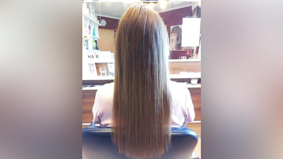 Nach der Haarverl&auml;ngerung: Die Haare wirken dichter und ges&uuml;nder.