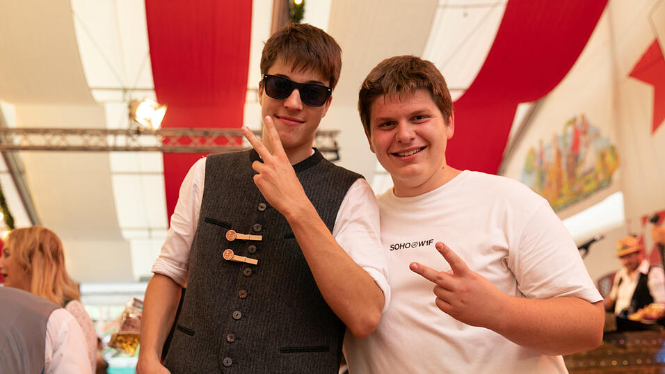 Die Partybilder vom Samstag, 16. August, aus dem Festzelt Greindl. Die Partybilder vom Samstag, 16. August, aus dem Festzelt Greindl.