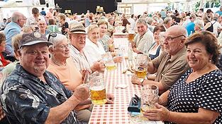 Gemeinsam wurden schöne Stunden verbracht. Gemeinsam wurden schöne Stunden verbracht.