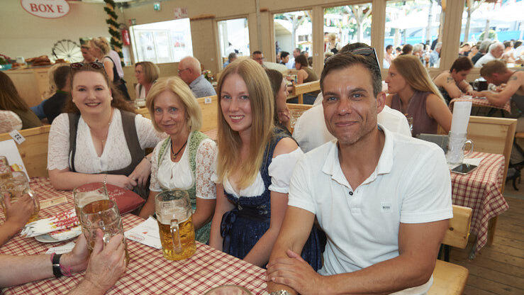 Die Partybilder vom Donnerstag, 17. August 2023, aus dem Festzelt Lechner.
