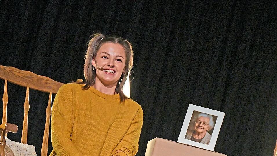 Juliane Mifka erarbeitete sich mit dem Soloprogramm „Ich werde Dich nie vergessen“ ein persönliches Herzensprojekt. Juliane Mifka erarbeitete sich mit dem Soloprogramm „Ich werde Dich nie vergessen“ ein persönliches Herzensprojekt.