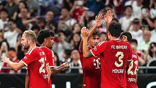 Der FC Bayern gewinnt sein Testspiel gegen Aston VIlla. Der FC Bayern gewinnt sein Testspiel gegen Aston VIlla.