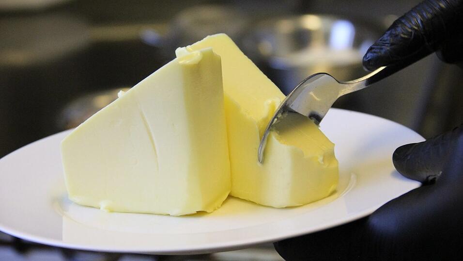 Daniel Siegl vom Siegls in Furth im Wald kocht Rahmsüppchen vom Räucherfisch.