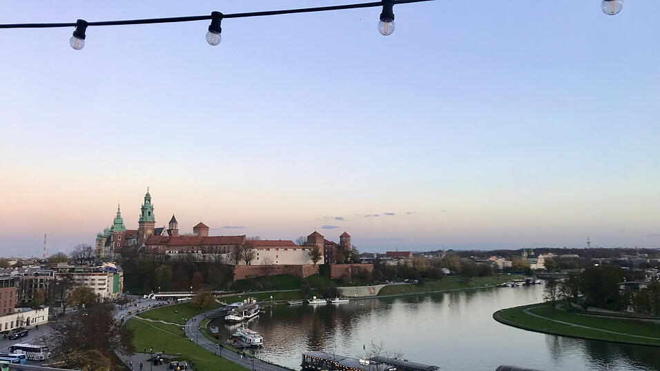 Krakau ist eine alte Stadt, doch die vielen Jungen und Kreativen bringen Bewegung hinein, sagt Autorin Lena Schraml. Krakau ist eine alte Stadt, doch die vielen Jungen und Kreativen bringen Bewegung hinein, sagt Autorin Lena Schraml.