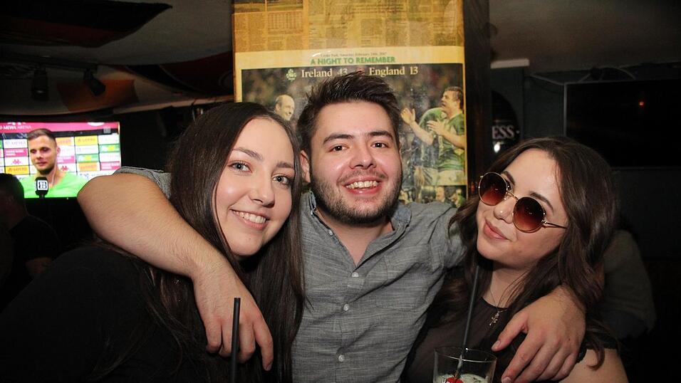 So wurde am Samstag, 23. Oktober, im Irish Pub in Landshut gefeiert - die Partybilder. So wurde am Samstag, 23. Oktober, im Irish Pub in Landshut gefeiert - die Partybilder.
