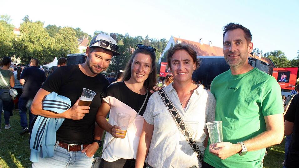 Fotos des&nbsp;ersten Open-Air-Abends auf der Ringelstecherwiese.&nbsp;
