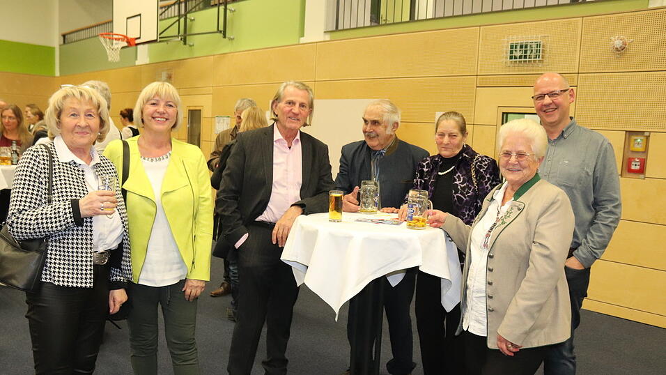 Zeit für Gespräche. Zeit für Gespräche.