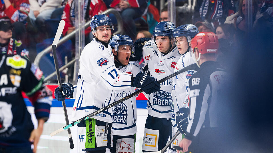 Dieses Bild entstand zwar bereits am Freitagabend in Berlin, aber genau solche Bilder w&uuml;nsche ich mir heute Abend wieder. Tore und zwar f&uuml;r die Straubing Tigers!