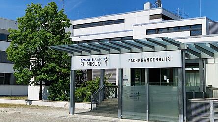 Der Förderverein unterstützt das Landauer Krankenhaus nach Kräften und versucht, manches möglich zu machen, was mit dem Etat des Donau-Isar-Klinikums nicht abgedeckt ist. Der Förderverein unterstützt das Landauer Krankenhaus nach Kräften und versucht, manches möglich zu machen, was mit dem Etat des Donau-Isar-Klinikums nicht abgedeckt ist.