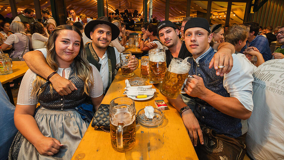 Die Partybilder vom Donnerstag, 15. August, aus dem Festzelt Nothaft. Die Partybilder vom Donnerstag, 15. August, aus dem Festzelt Nothaft.