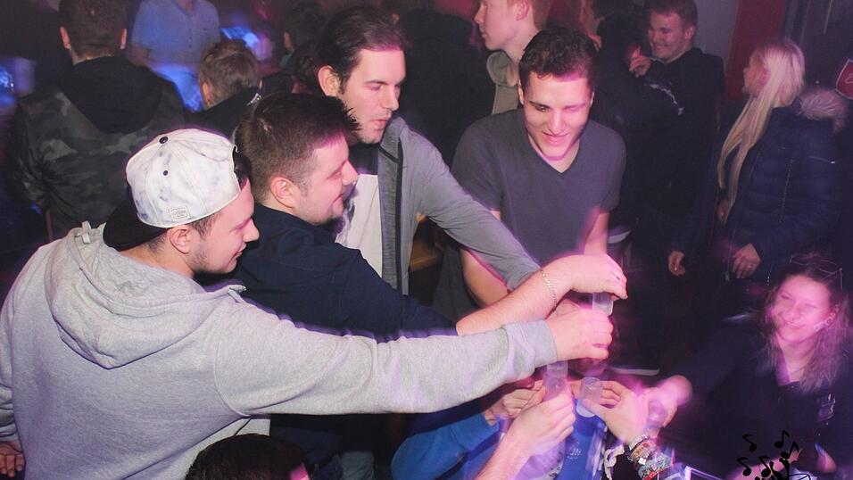 Beste Stimmung am Wochenende im Never Loose in Straubing.