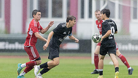 Im Pokal gegen Mamming strebt der FSV Landau (in Rot) als klarer Favorit das Weiterkommen an. Im Pokal gegen Mamming strebt der FSV Landau (in Rot) als klarer Favorit das Weiterkommen an.