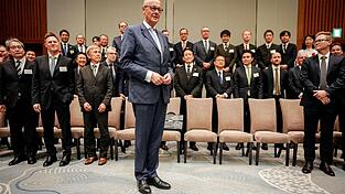 Merz nahm zum Auftakt seines Japan-Besuchs an einem Wirtschaftsforum teil. Merz nahm zum Auftakt seines Japan-Besuchs an einem Wirtschaftsforum teil.