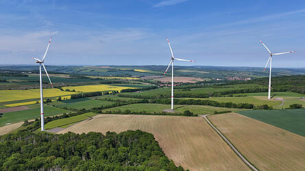 Wo sollen im Landkreis Dingolfing-Landau zukünftig Windräder stehen? Das wird derzeit im Regionalplan festgeschrieben. (Symbolbild)