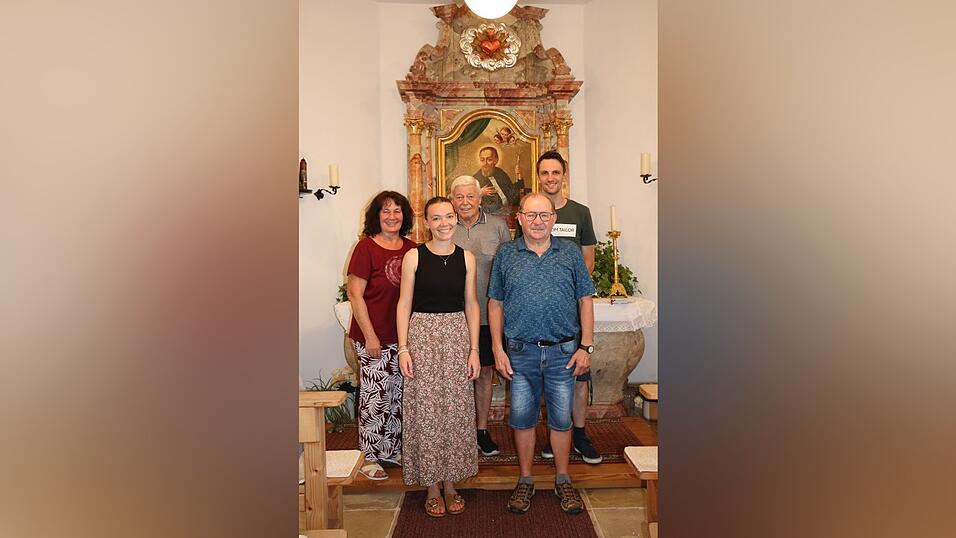 Die Vorstandschaft (v.l.) Beate Hornung, Ramona Hornung, Robert Schiffer, Franz Pöschl, Robert Rogl, (nicht im Bild) Emely Schiffer, Josef Buchner. Die Vorstandschaft (v.l.) Beate Hornung, Ramona Hornung, Robert Schiffer, Franz Pöschl, Robert Rogl, (nicht im Bild) Emely Schiffer, Josef Buchner.