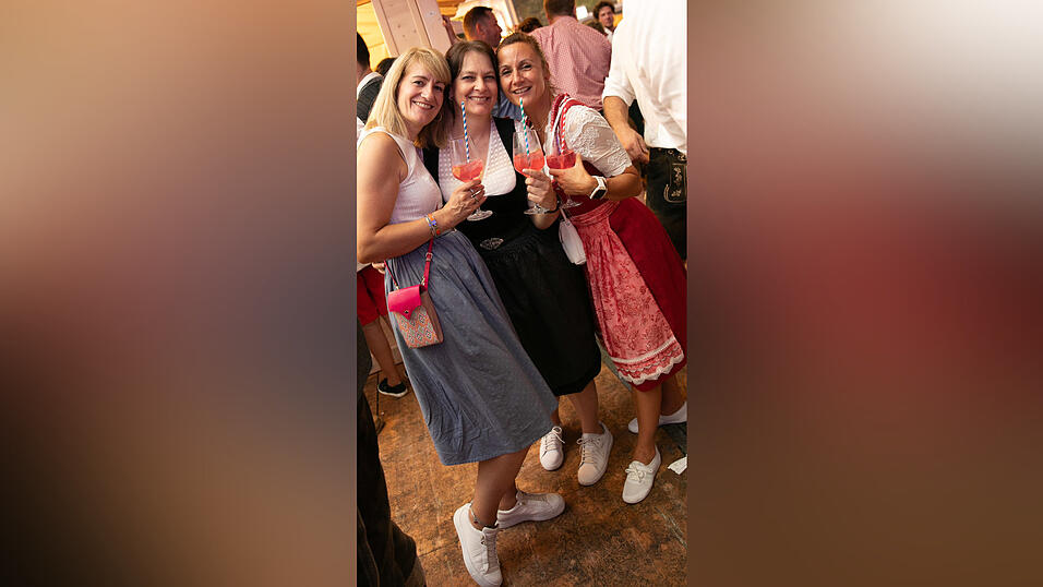 Die Partybilder vom Donnerstag, 14. August, aus dem Festzelt Reisinger. Die Partybilder vom Donnerstag, 14. August, aus dem Festzelt Reisinger.