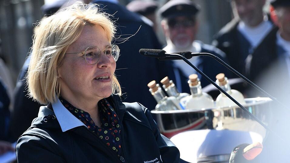 Franziska Junge, Leiterin des Nationalparks Schleswig-Holsteinisches Wattenmeer, hält es für wichtig, auf klimafreundliche Mobilität zu setzen. Franziska Junge, Leiterin des Nationalparks Schleswig-Holsteinisches Wattenmeer, hält es für wichtig, auf klimafreundliche Mobilität zu setzen.