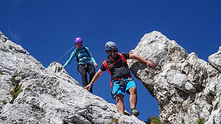 Wer in die Berge geht, sollte richtig ausgerüstet sein und seine Fähigkeiten richtig einschätzen können. 'Selbstüberschätzung hat am Berg nichts verloren', sagt Bergwachtler Toni Vogg.