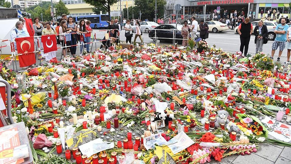 Bei dem Anschlag erschoss der Attent&auml;ter neun Menschen, f&uuml;nf weitere wurden verletzt.