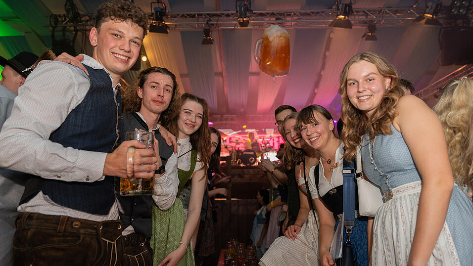 Die Partybilder vom Freitag, 11. August 2023, aus dem Festzelt Wenisch. Die Partybilder vom Freitag, 11. August 2023, aus dem Festzelt Wenisch.