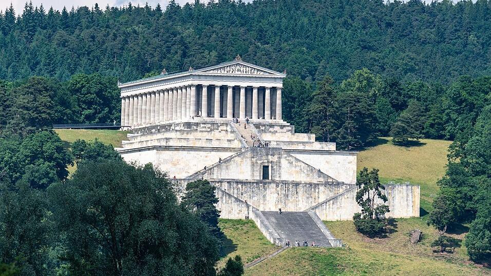 Die Walhalla z&auml;hlt zu den bekanntesten Baudenkm&auml;lern in Bayern.