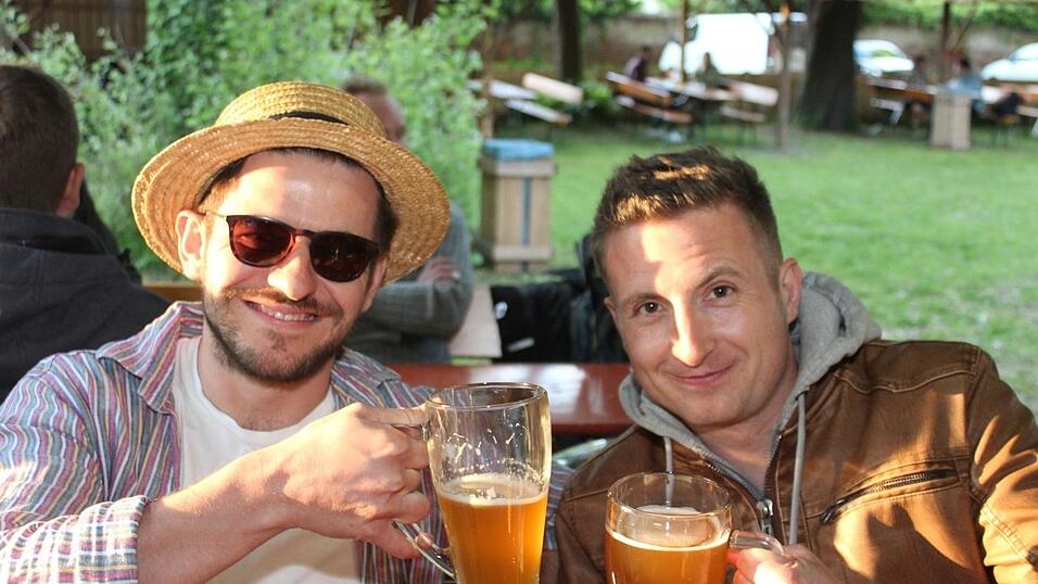 Die Landshuter genießen die neuen Freiheiten und das gute Wetter. Die Landshuter genießen die neuen Freiheiten und das gute Wetter.