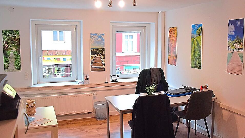 Im neuen B&uuml;ro des JMD werden Klienten fachkundig beraten und unterst&uuml;tzt.