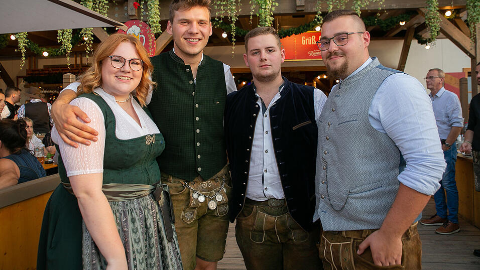 Die Partybilder vom Samstag, 13. August 2022, aus dem Festzelt Krönner.
