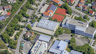 Neben der Realschule an der Sportplatzstra&szlig;e soll das Schulsportzentrum entstehen.