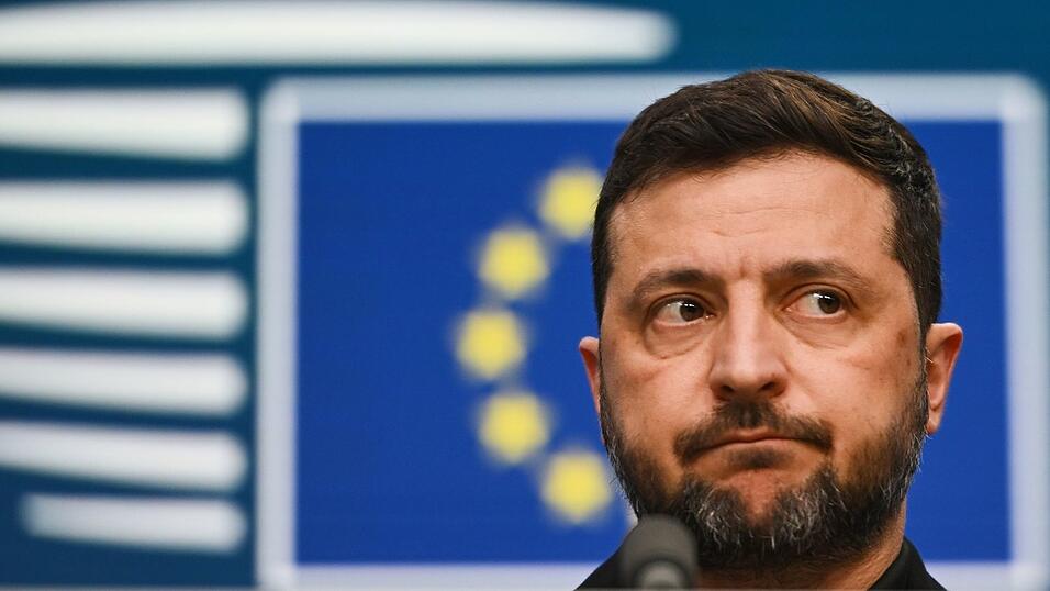 Der ukrainische Präsident Selenskyj war als Gast beim EU-Gipfel dabei. Der ukrainische Präsident Selenskyj war als Gast beim EU-Gipfel dabei.