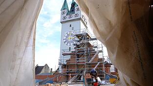 Die Rathausbaustelle unterm Stadtturm Die Rathausbaustelle unterm Stadtturm