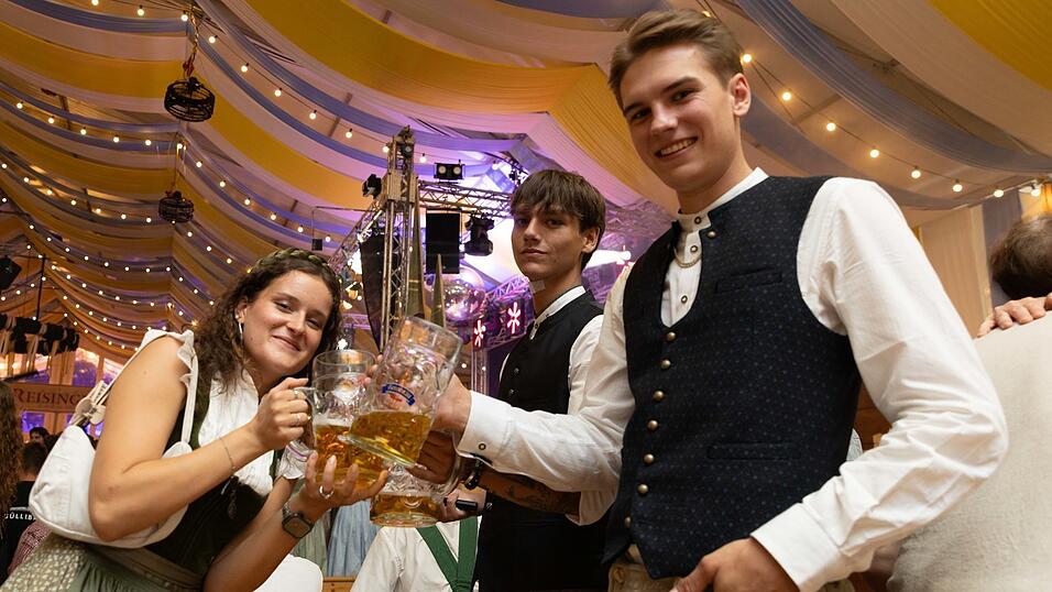 Die Partybilder vom Freitag, 7. August, aus dem Festzelt Reisinger. Die Partybilder vom Freitag, 7. August, aus dem Festzelt Reisinger.