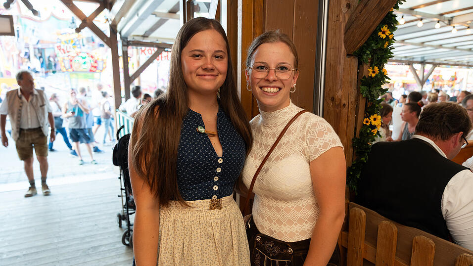 Die Partybilder vom Montag, 21. August 2023, aus dem Festzelt Nothaft. Die Partybilder vom Montag, 21. August 2023, aus dem Festzelt Nothaft.