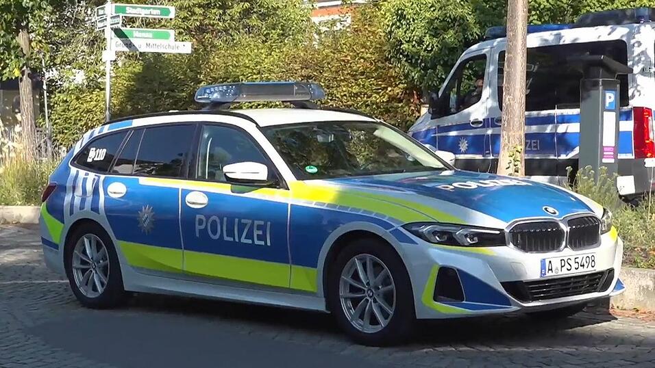 Der 15-Jährige war nach Polizeiangaben früher einmal Schüler der Mittelschule. Der 15-Jährige war nach Polizeiangaben früher einmal Schüler der Mittelschule.