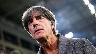 Bald wieder im Stadion an der Seitenlinie? Es gibt Spekulationen um Joachim L&ouml;w. (Archivbild)