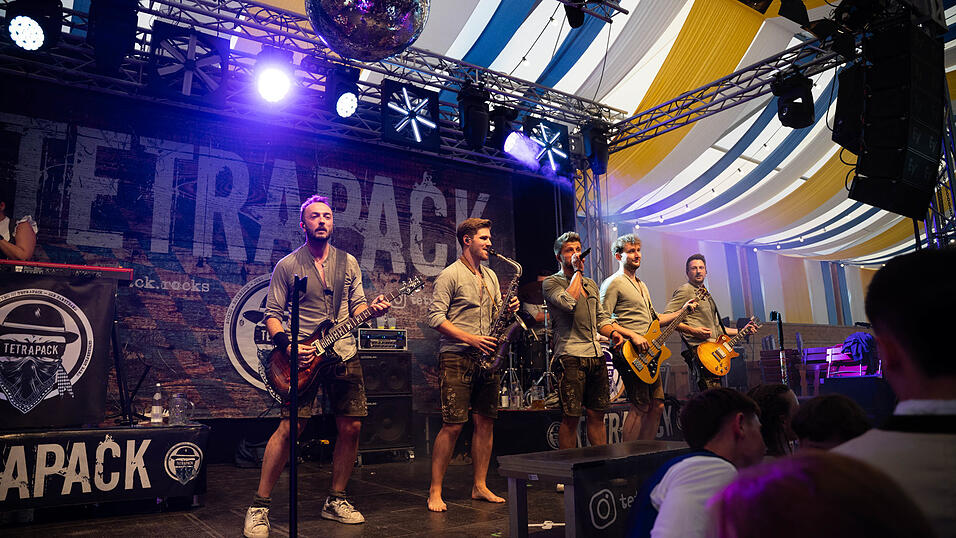 Die Partybilder vom Samstag, 15. August, aus dem Festzelt Reisinger. Die Partybilder vom Samstag, 15. August, aus dem Festzelt Reisinger.