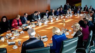 Das Kabinett will weiter am Bürokratieabbau arbeiten.