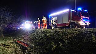 155 Einsätze hat die Feuerwehr Mainburg im Jahr 2025 bislang zu verzeichnen. Hier haben die ehrenamtlichen Einsatzkräfte eine Unfallstelle ausgeleuchtet. 155 Einsätze hat die Feuerwehr Mainburg im Jahr 2025 bislang zu verzeichnen. Hier haben die ehrenamtlichen Einsatzkräfte eine Unfallstelle ausgeleuchtet.