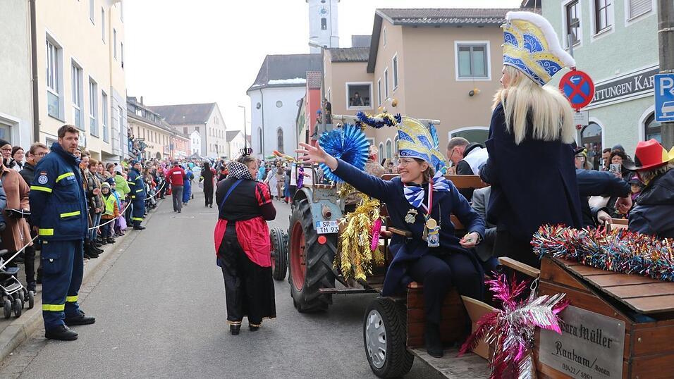 Beim Bogener Faschingsumzug war einiges geboten.