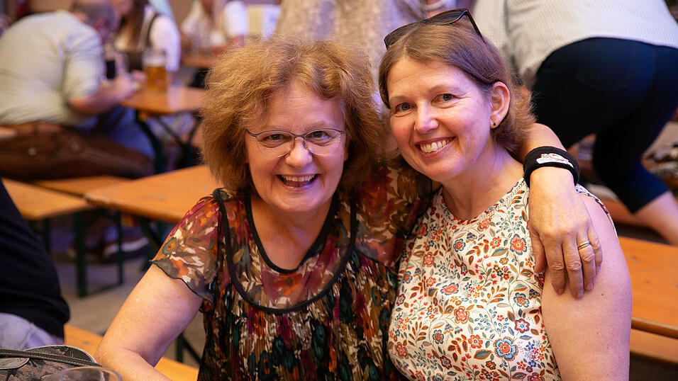 Die Partybilder vom Montag, 18. August, aus dem Festzelt Reisinger. Die Partybilder vom Montag, 18. August, aus dem Festzelt Reisinger.