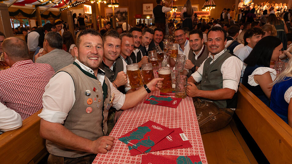 Die Partybilder vom Samstag, 17. August, aus dem Festzelt Kr&ouml;nner.