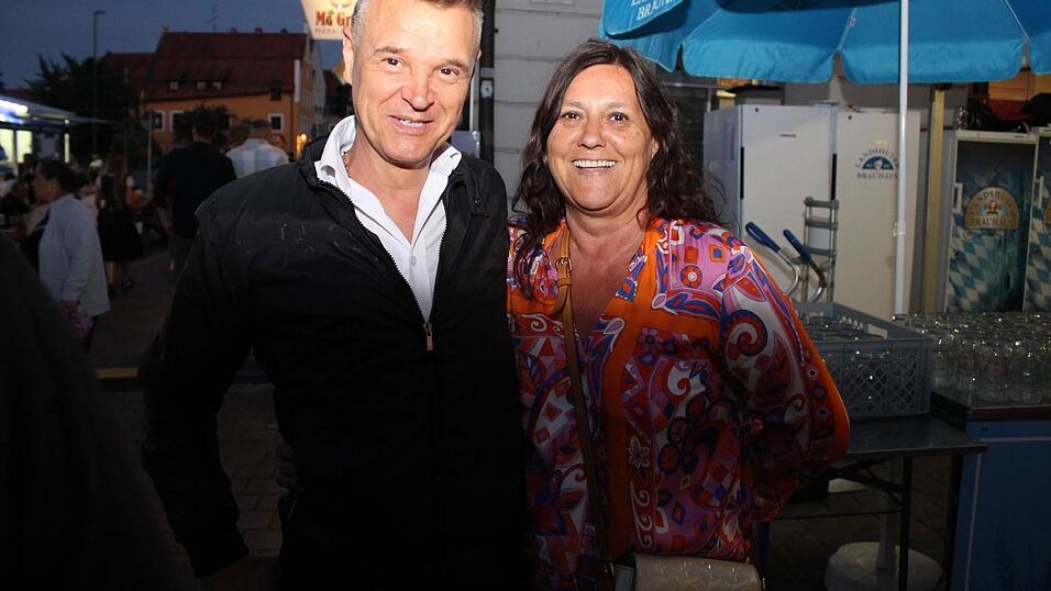 Viele Landshuter genossen ihren Freitagabend auf dem Bismarckplatzfest.