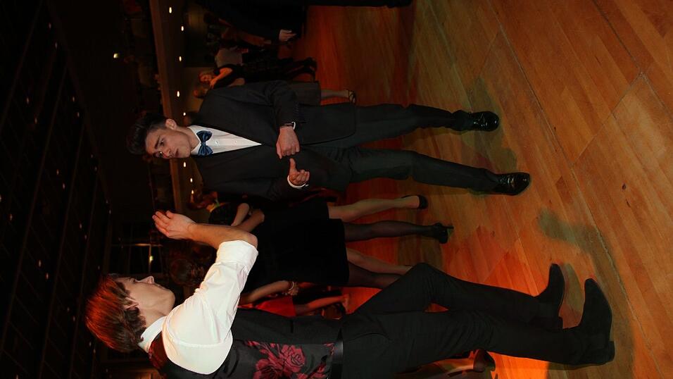 Die Bilder vom Abschlussball der Tanzschule Seidel in der Fraunhofer-Halle am 28. November. Die Bilder vom Abschlussball der Tanzschule Seidel in der Fraunhofer-Halle am 28. November.