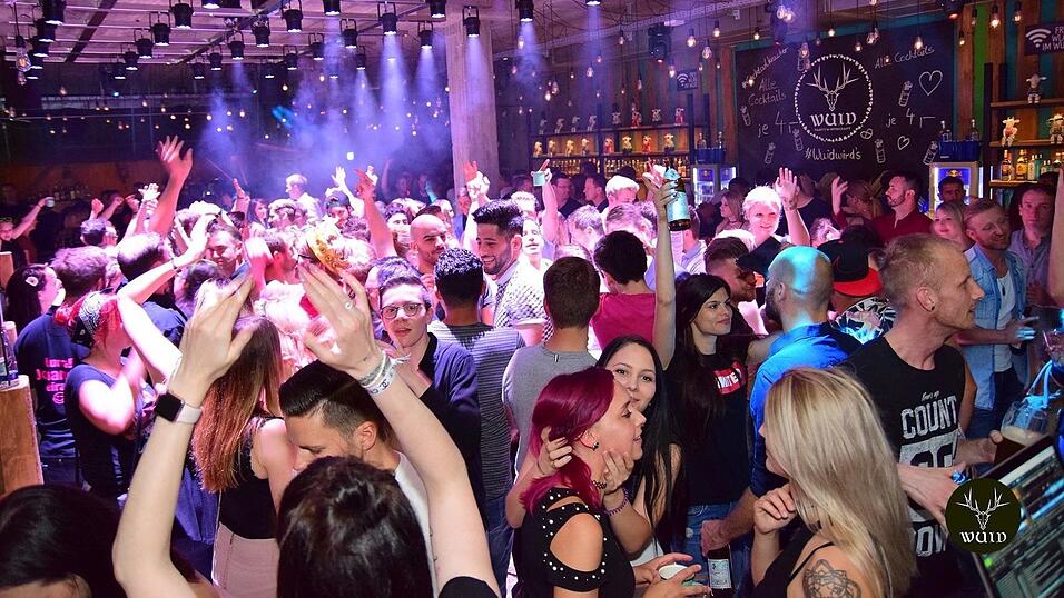 'Hoch die Hände, Wochenende' - so 'Wuid' wurde gefeiert in Straubing. 'Hoch die Hände, Wochenende' - so 'Wuid' wurde gefeiert in Straubing.