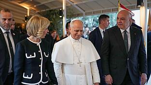 Bei seinem Besuch im Libanon traf Papst Leo XIV. den Präsidenten des krisengeschüttelten Landes, Joseph Aoun (r.). Bei seinem Besuch im Libanon traf Papst Leo XIV. den Präsidenten des krisengeschüttelten Landes, Joseph Aoun (r.).